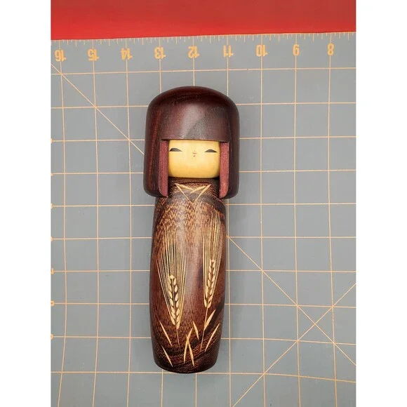 Vintage Sosaku Kokeshi 7in Doll